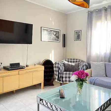 アパート Kolokotronis' House